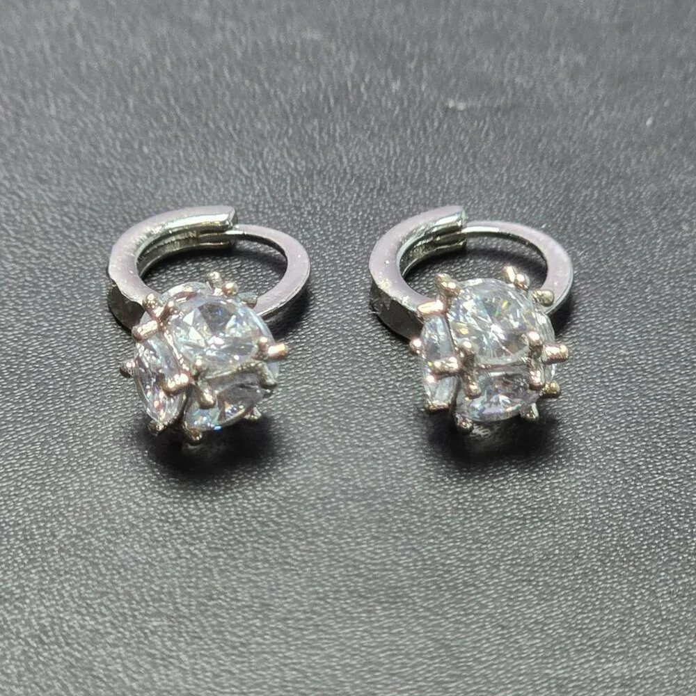 N/A these earrings